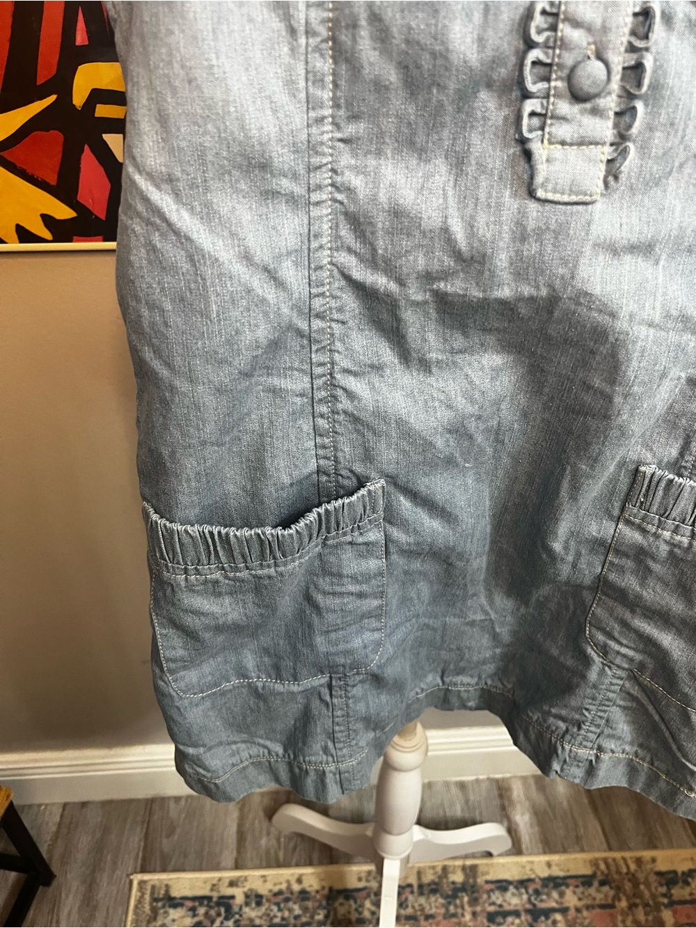 Heartloom Jean Mini Dress 90s Short
Large Button Razorback scallop - Picture 5 of 16